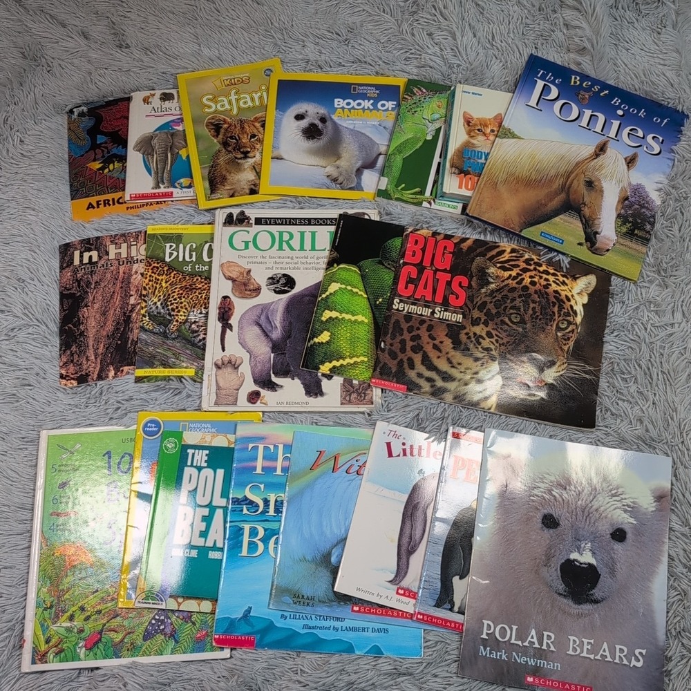 Random Lot of‎ 20 Children Books Animals Homeschool Gorilla Bears Cats